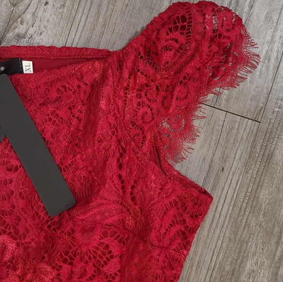 ALLANDWELL Elegant Floral Lace V Neck Dress Size XL - Picture 8 of 8